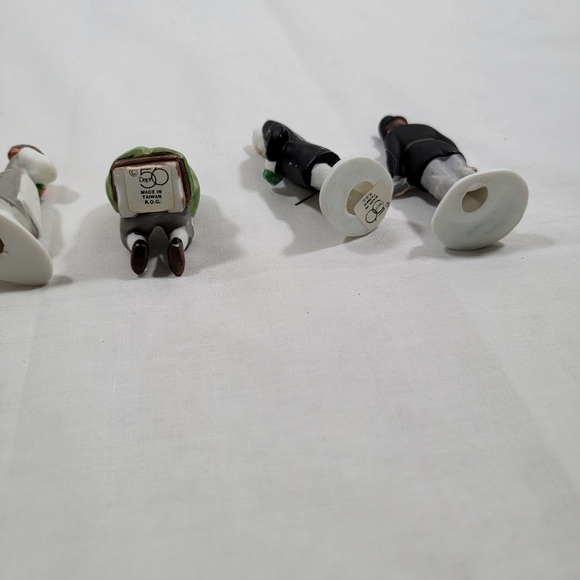 Department 56 Heritage Village Nicholas Nickelby Figurine And 3 Others #5929-3 - Picture 3 of 6